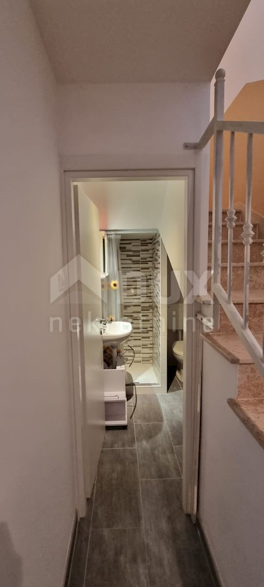 NOVI VINODOLSKI - casa in centro