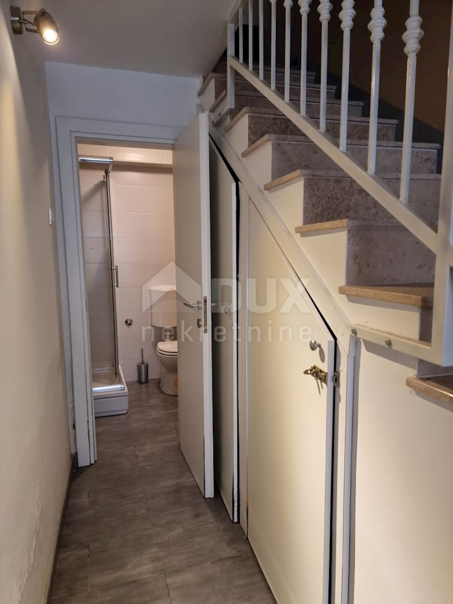 NOVI VINODOLSKI - casa in centro