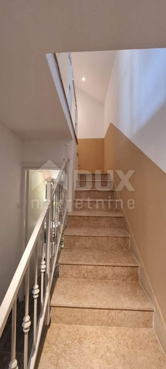 NOVI VINODOLSKI - casa in centro