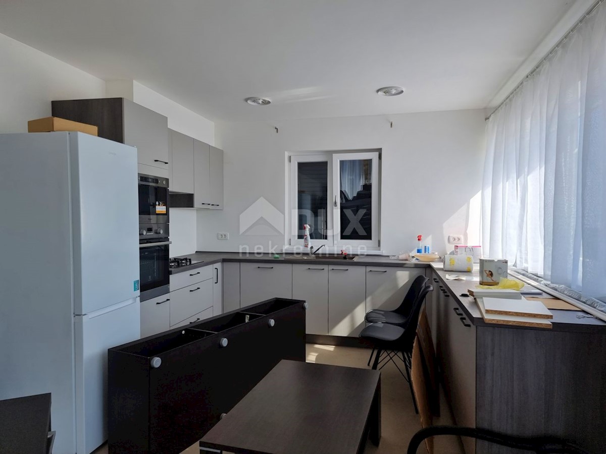 ISTRIA, RABAC - Casa con piscina e vista mare