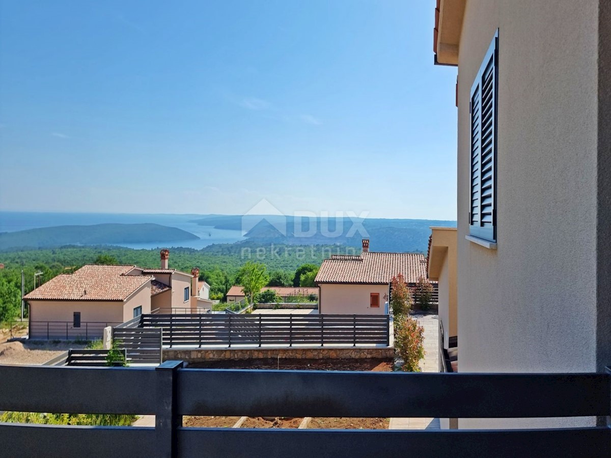 ISTRIA, RABAC - Casa con piscina e vista mare