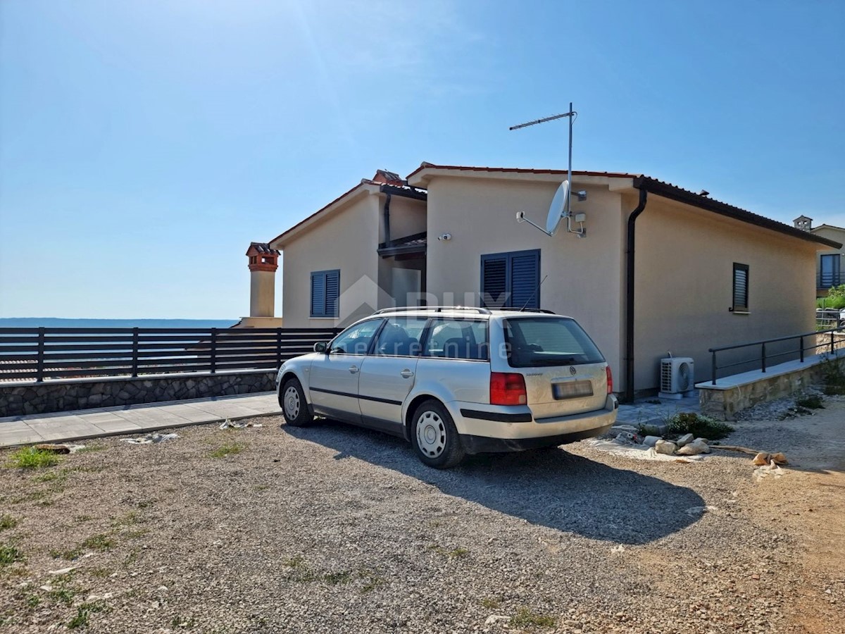 ISTRIA, RABAC - Casa con piscina e vista mare