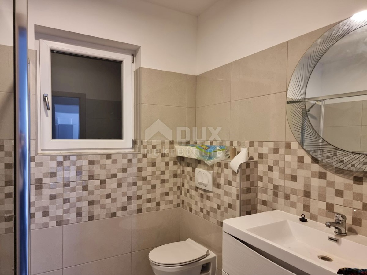 ISTRIA, RABAC - Casa con piscina e vista mare