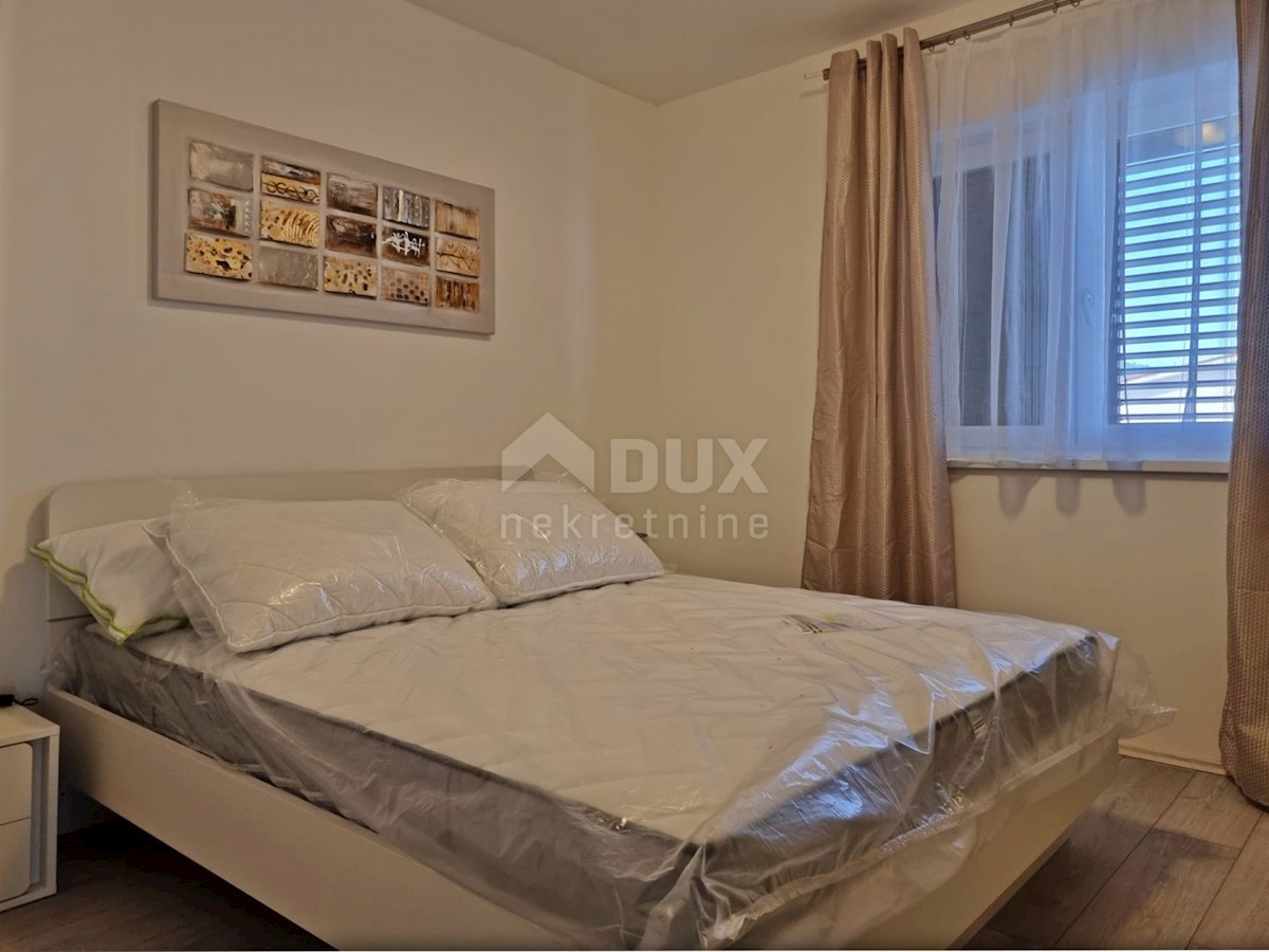 ISTRIA, RABAC - Casa con piscina e vista mare