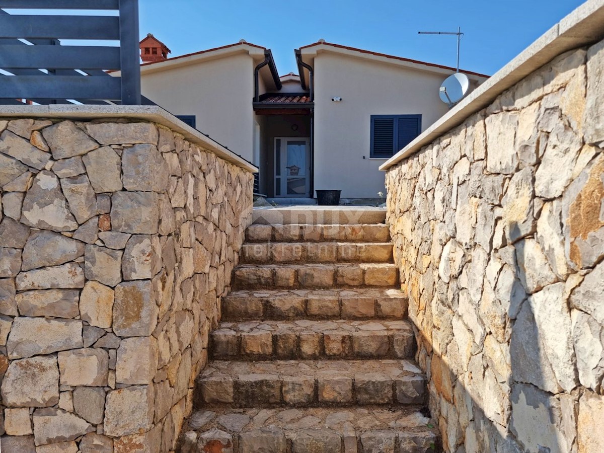 ISTRIA, RABAC - Casa con piscina e vista mare