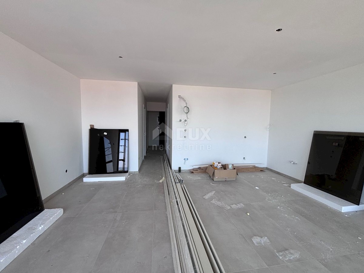 ZADAR, KOŽINO - Lussuoso appartamento con terrazza in una villa urbana S3