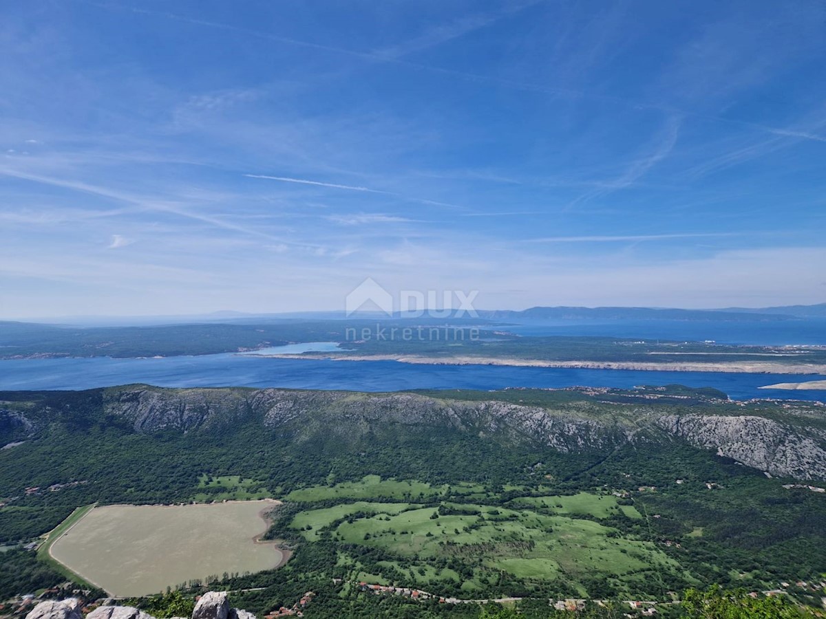 CRIKVENICA - Terreno per la costruzione di un impianto fotovoltaico/impianto sportivo-ricreativo/edificio turistico-sanitario
