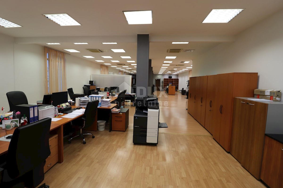 Locale commerciale Centar, Rijeka, 3.165m2