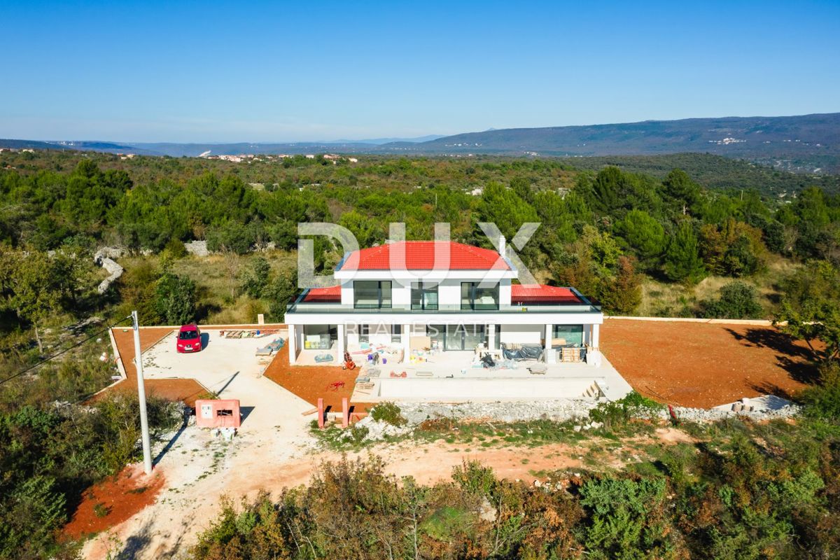 ISTRIA, RAKALJ - Una bellissima villa di lusso con vista sul mare