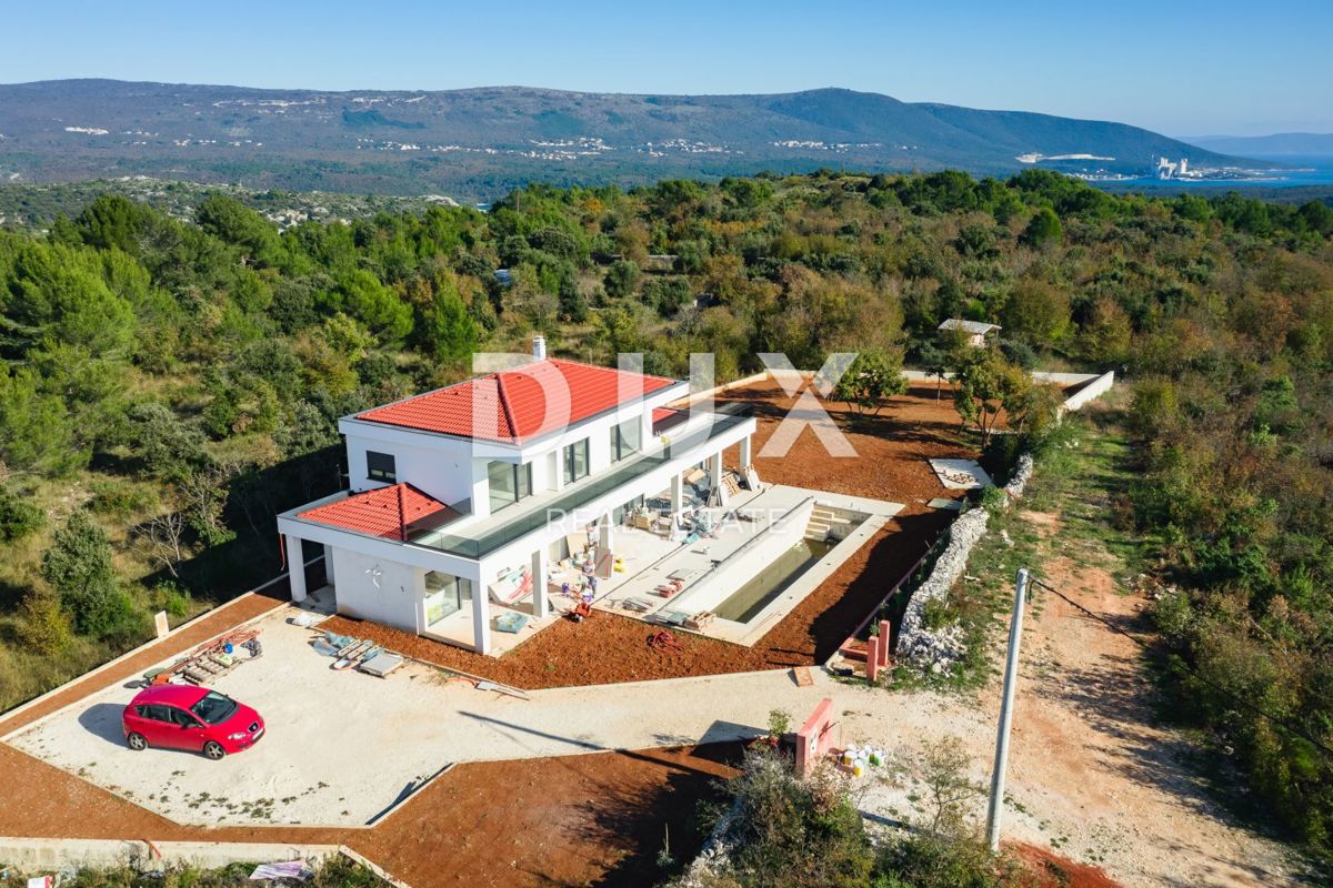 ISTRIA, RAKALJ - Una bellissima villa di lusso con vista sul mare