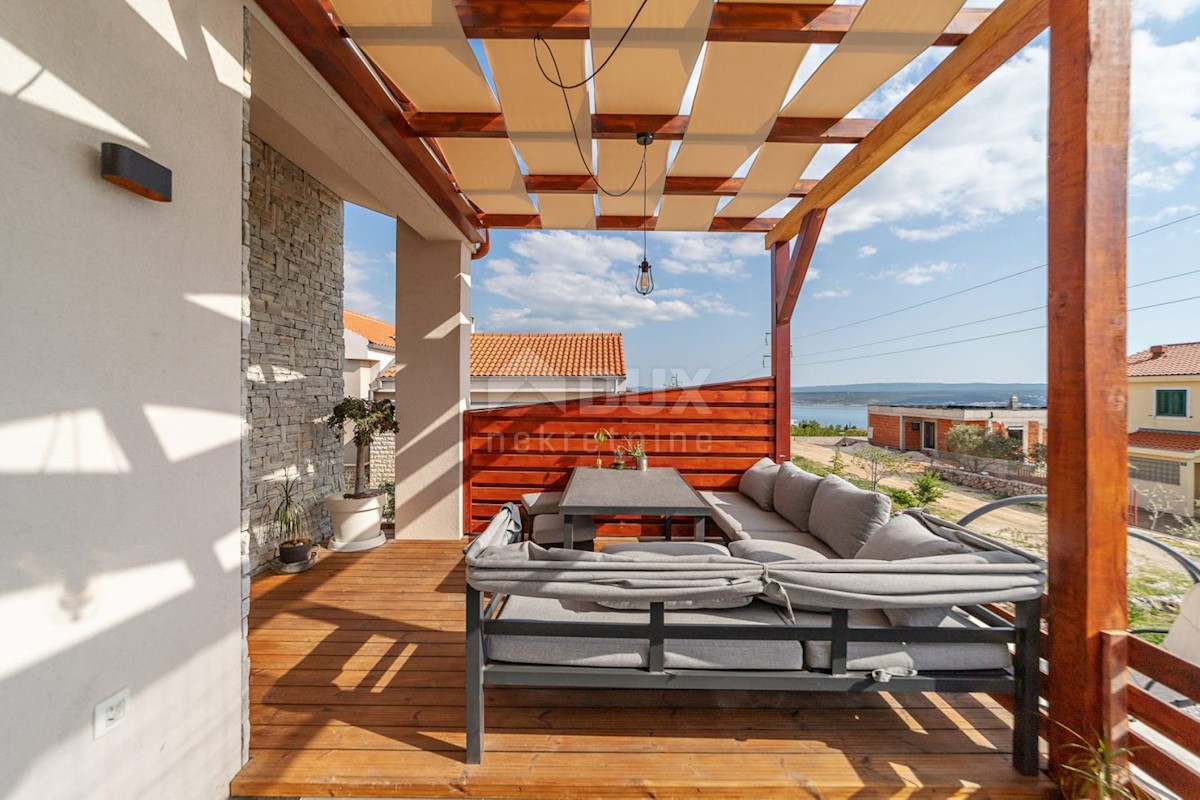 ZADAR, DINTORNI - Casa con vista mare, 3 unità abitative!