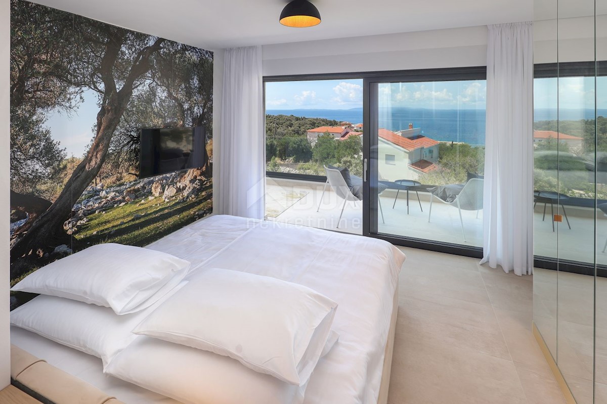 ISOLA DI PAG, JAKIŠNICA - eccezionale villa duplex moderna con piscina