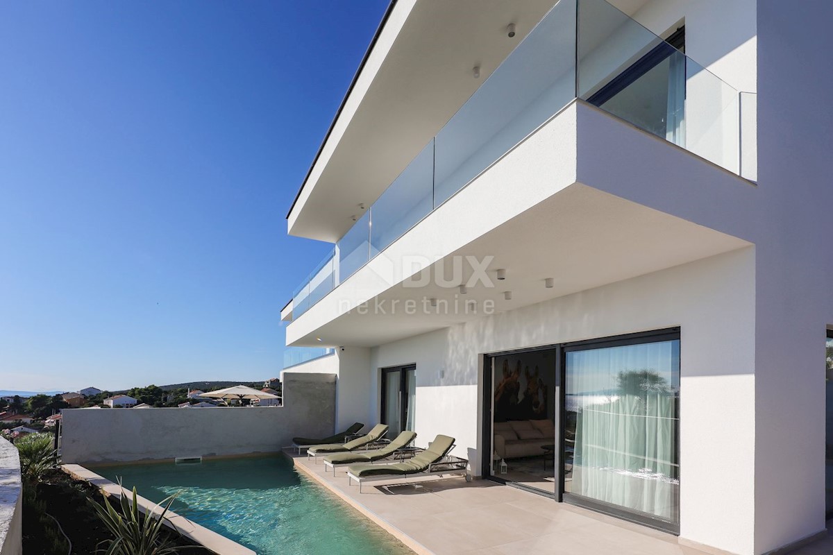 ISOLA DI PAG, JAKIŠNICA - eccezionale villa duplex moderna con piscina