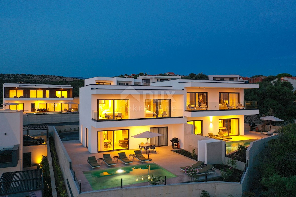 ISOLA DI PAG, JAKIŠNICA - eccezionale villa duplex moderna con piscina
