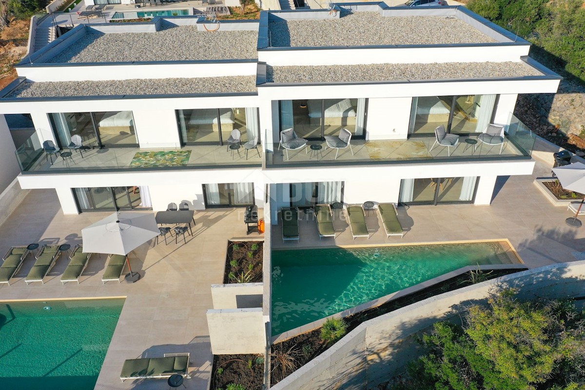 ISOLA DI PAG, JAKIŠNICA - eccezionale villa duplex moderna con piscina