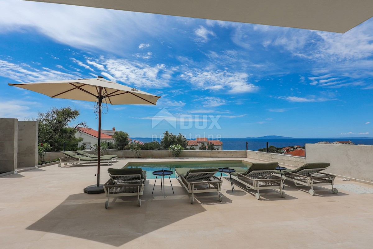 ISOLA DI PAG, JAKIŠNICA - eccezionale villa duplex moderna con piscina