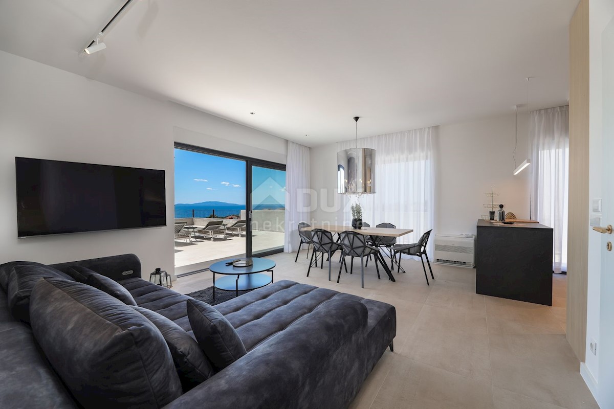 ISOLA DI PAG, JAKIŠNICA - eccezionale villa duplex moderna con piscina