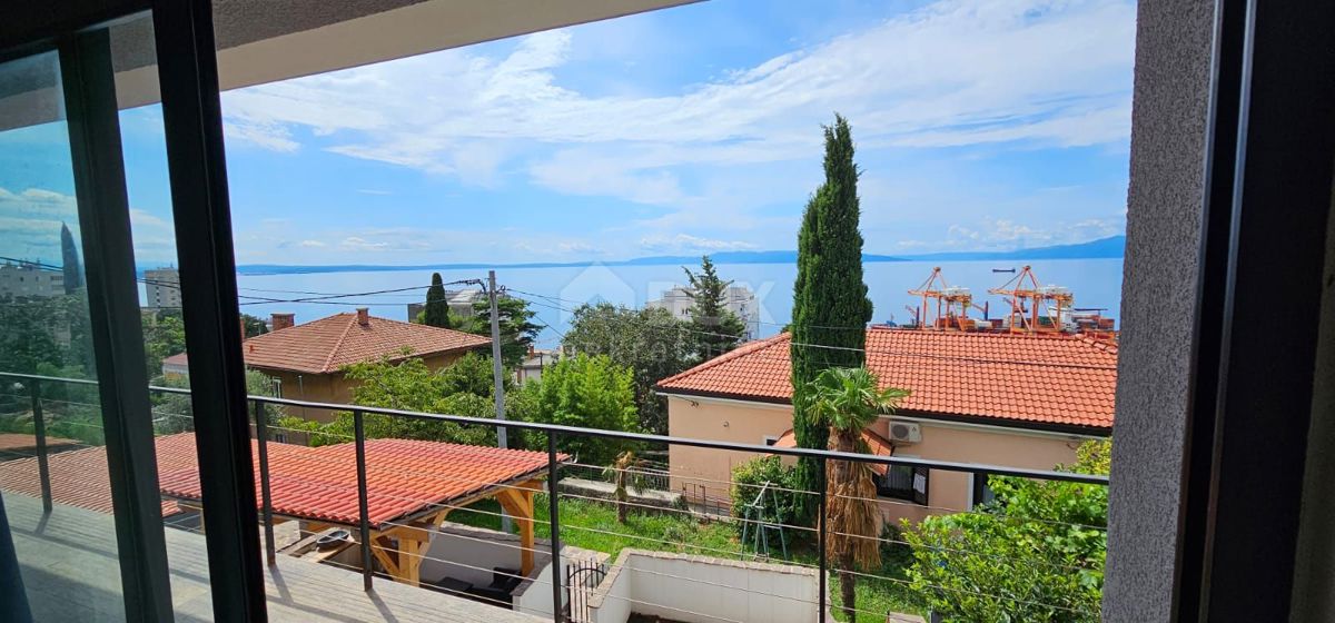 RIJEKA, CRIMEA - 2 CASE CON VISTA MARE + 2 DEPENDANCE + GIARDINO!!! TUTTO NUOVO ADATTATO!!!