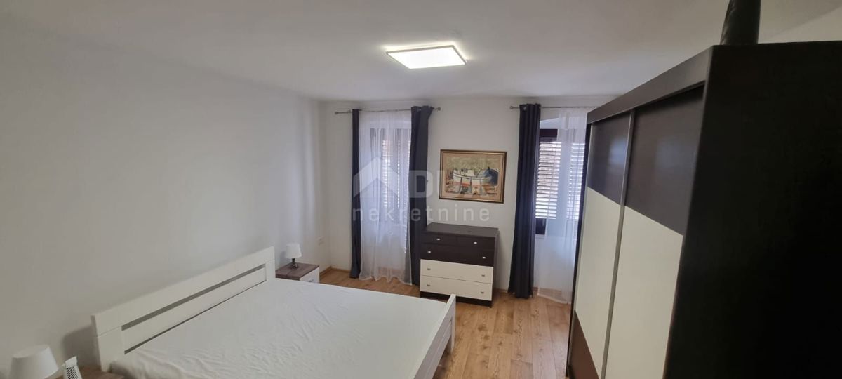 RIJEKA, CRIMEA - 2 CASE CON VISTA MARE + 2 DEPENDANCE + GIARDINO!!! TUTTO NUOVO ADATTATO!!!