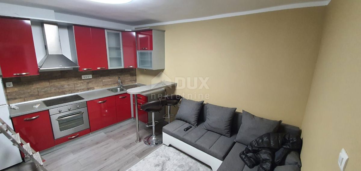 RIJEKA, CRIMEA - 2 CASE CON VISTA MARE + 2 DEPENDANCE + GIARDINO!!! TUTTO NUOVO ADATTATO!!!