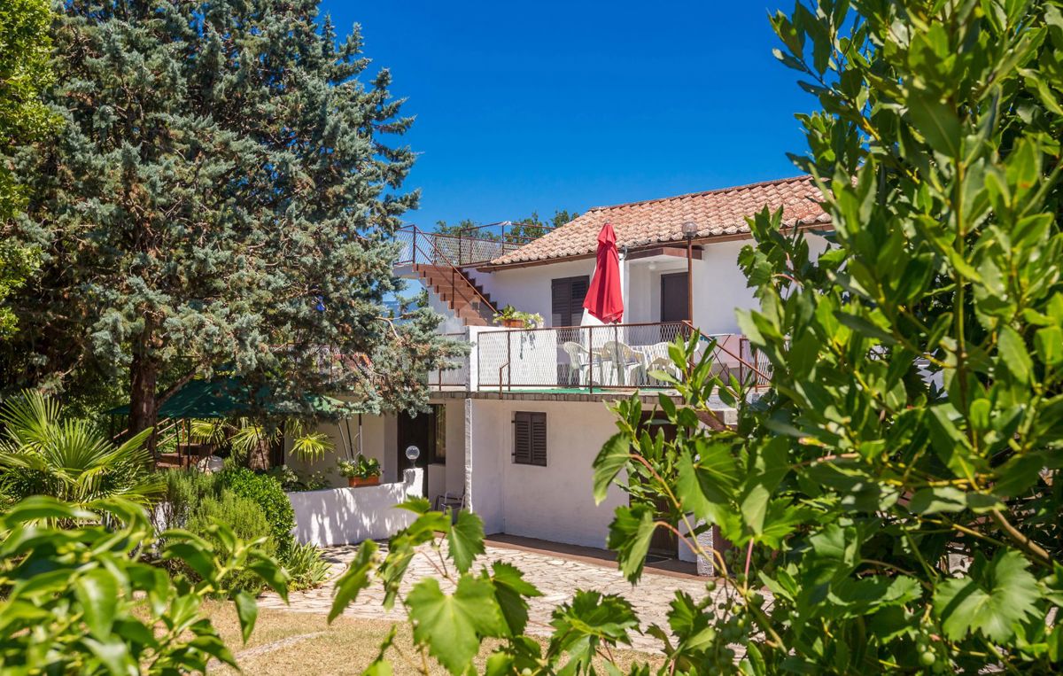 ISOLA DI KRK, dintorni di Šila - Palazzina con grande potenziale