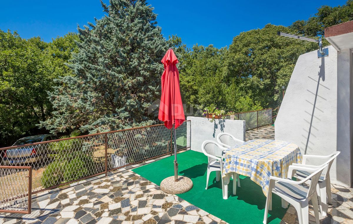 ISOLA DI KRK, dintorni di Šila - Palazzina con grande potenziale