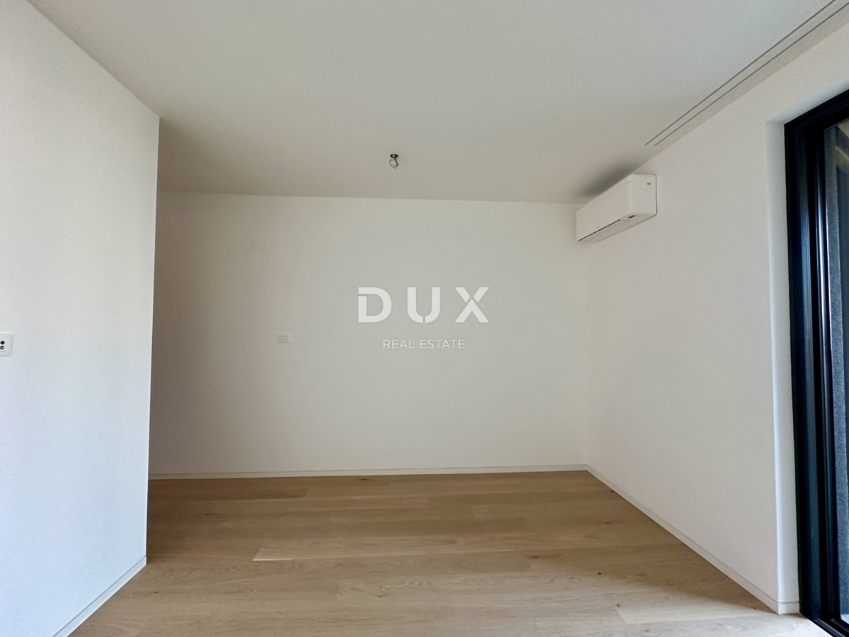 UMAGO, CENTRO - Appartamento in lussuosa costruzione nuova, prima fila al mare