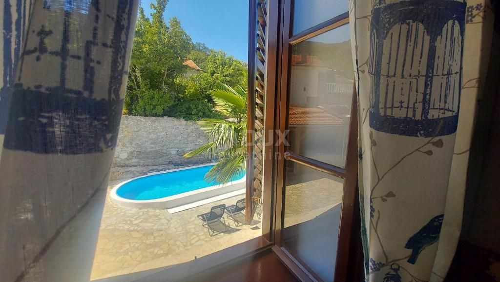 CRIKVENICA, TRIBALJ - due case vacanza con piscina