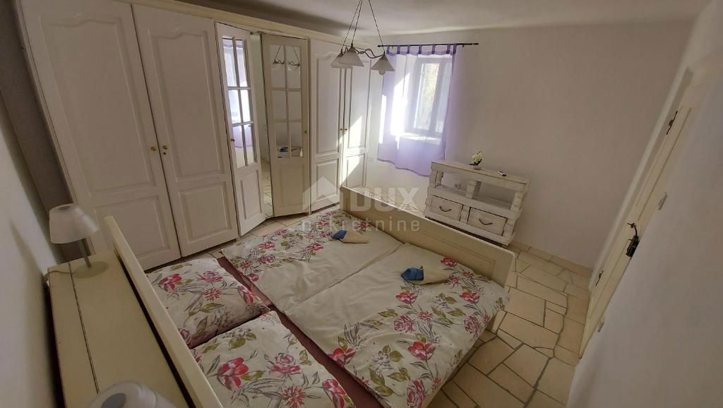 CRIKVENICA, TRIBALJ - due case vacanza con piscina