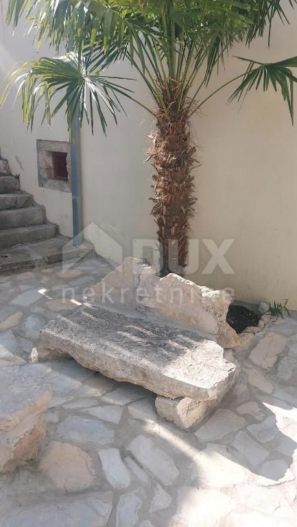 CRIKVENICA, TRIBALJ - due case vacanza con piscina