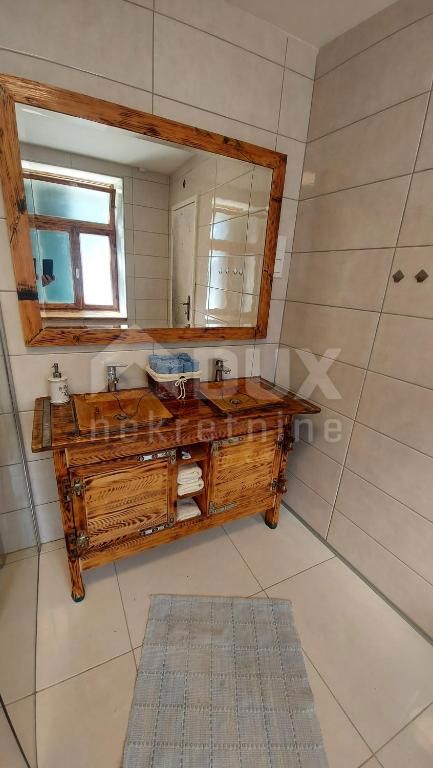 CRIKVENICA, TRIBALJ - due case vacanza con piscina