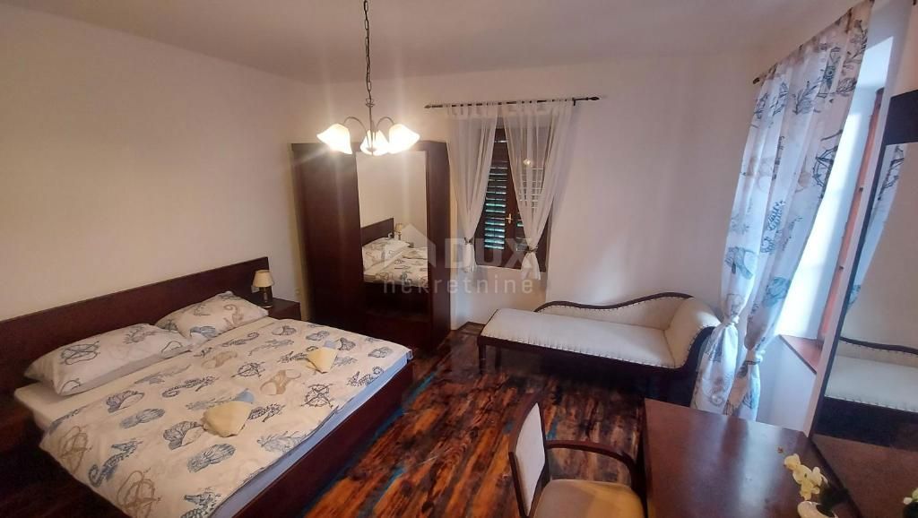 CRIKVENICA, TRIBALJ - due case vacanza con piscina