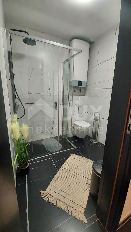 CRIKVENICA, TRIBALJ - due case vacanza con piscina