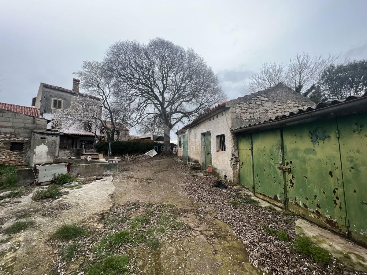 ISTRIA, VALTURA - Casa da riadattare 