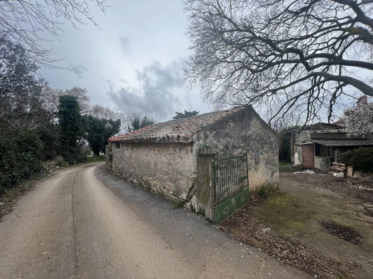 ISTRIA, VALTURA - Casa da riadattare 
