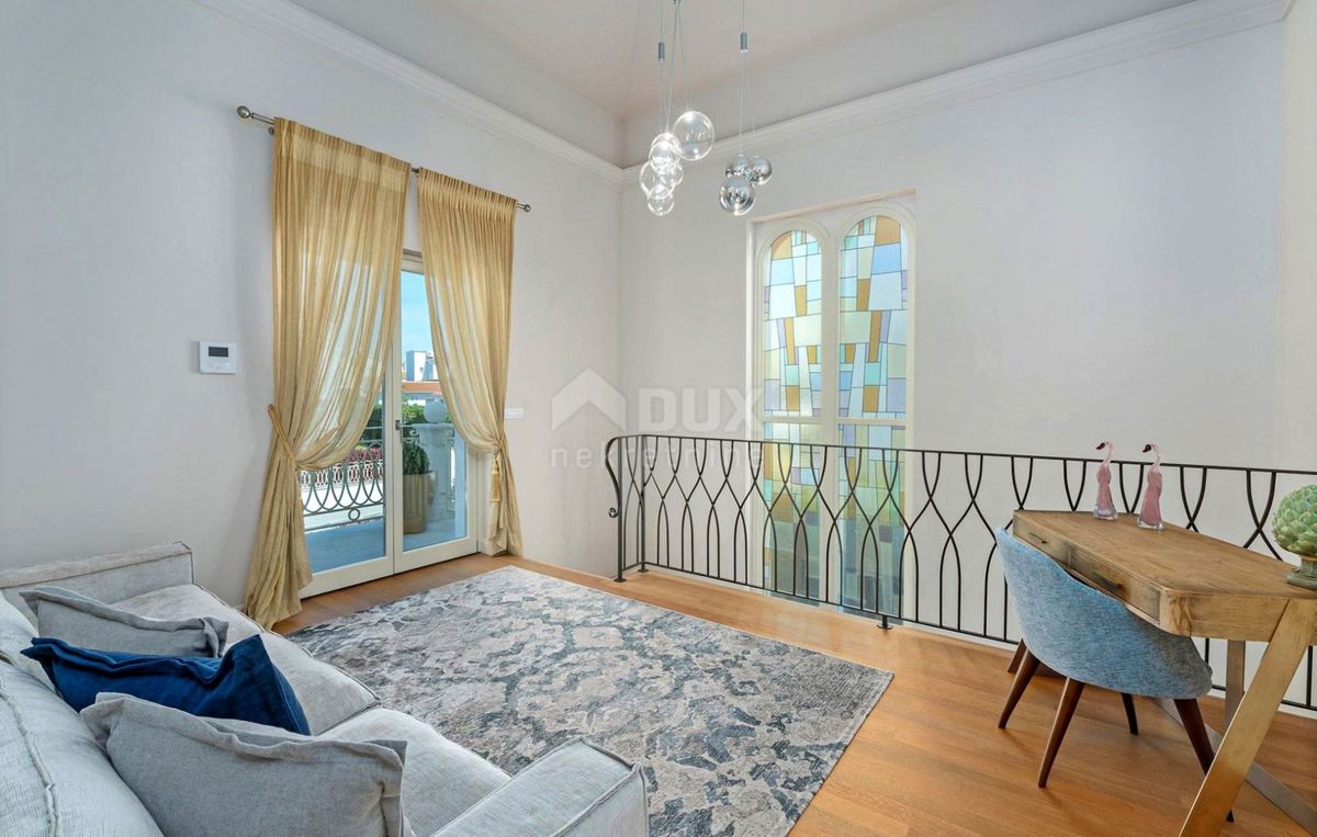 ISTRIA, PARENZO - Graziosa villa in una posizione eccezionale