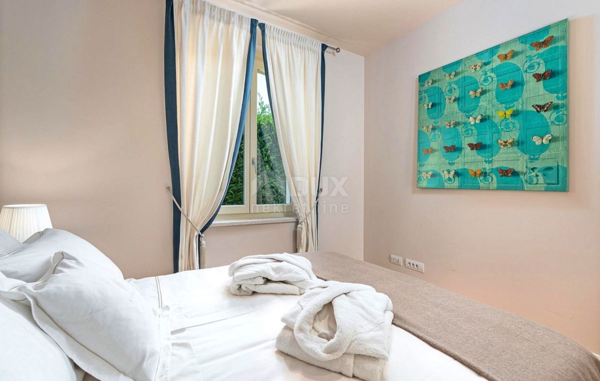 ISTRIA, PARENZO - Graziosa villa in una posizione eccezionale