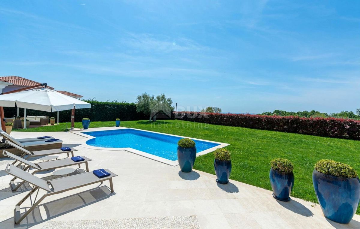 ISTRIA, PARENZO - Graziosa villa in una posizione eccezionale