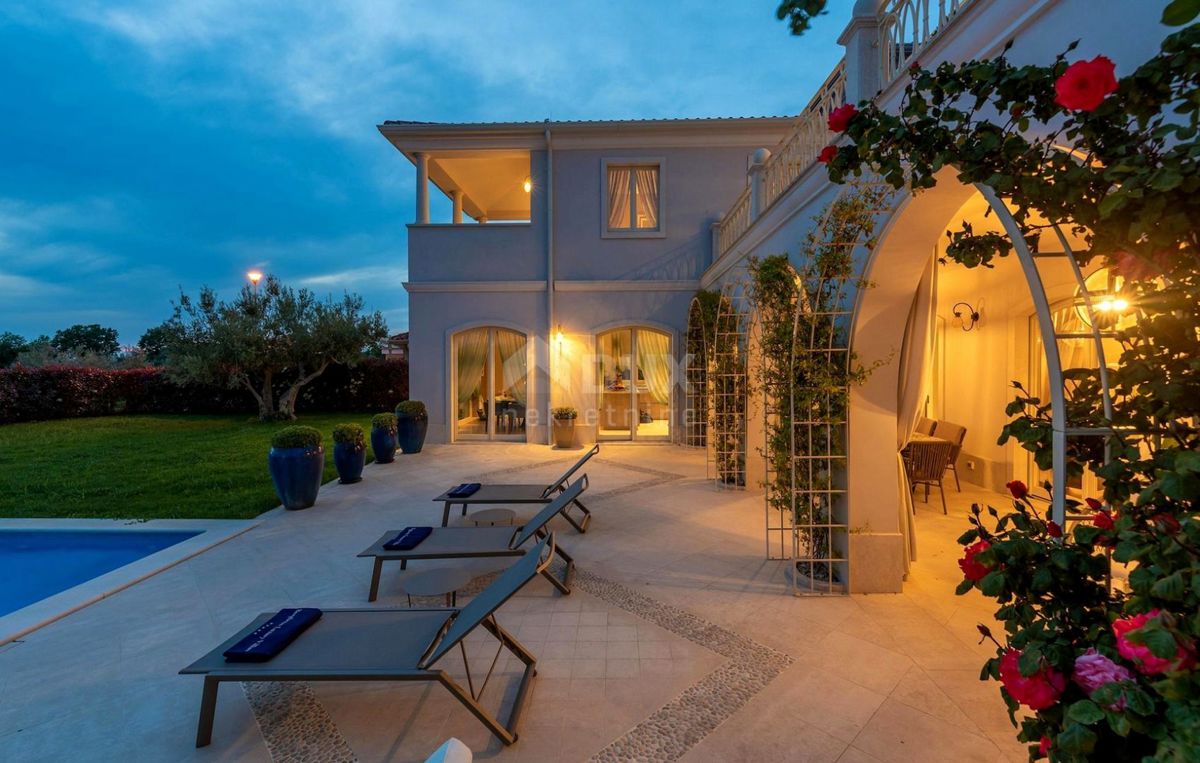 ISTRIA, PARENZO - Graziosa villa in una posizione eccezionale