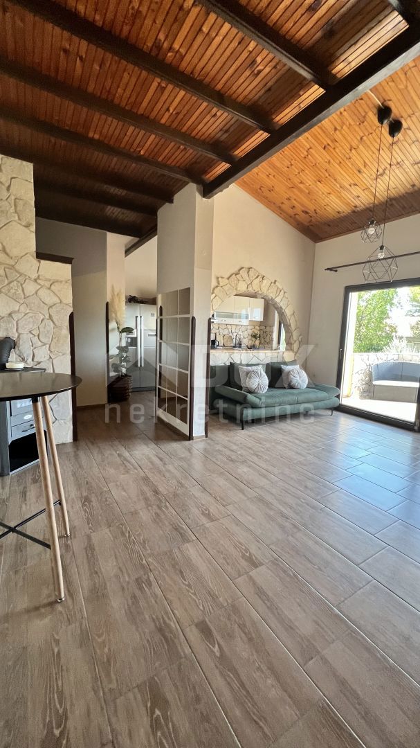 ISTRIA, PREMANTURA - Casa con 6 appartamenti, sauna e piscina. Vicino al mare! 