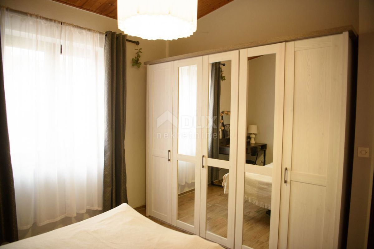 ISTRIA, PREMANTURA - Casa con 6 appartamenti, sauna e piscina. Vicino al mare! 