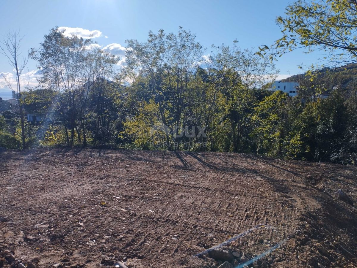 OPATIJA, MIHOTIĆI - Terreno edificabile di 1000 m2 per un edificio residenziale/appartamenti/casa familiare.