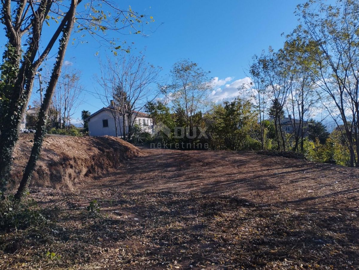OPATIJA, MIHOTIĆI - Terreno edificabile di 1000 m2 per un edificio residenziale/appartamenti/casa familiare.