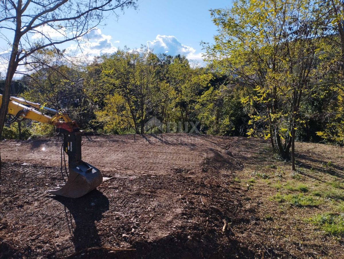 OPATIJA, MIHOTIĆI - Terreno edificabile di 1000 m2 per un edificio residenziale/appartamenti/casa familiare.