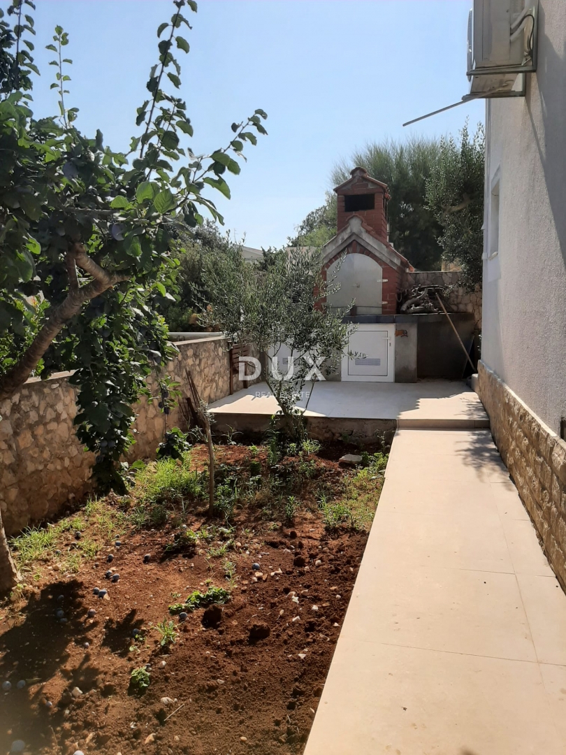 ROGOZNICA, KANICA - Bellissima casa con piscina vicino al mare