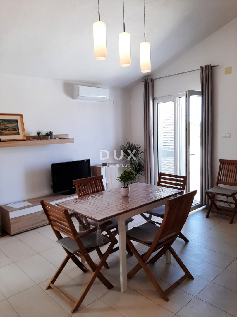 ROGOZNICA, KANICA - Bellissima casa con piscina vicino al mare