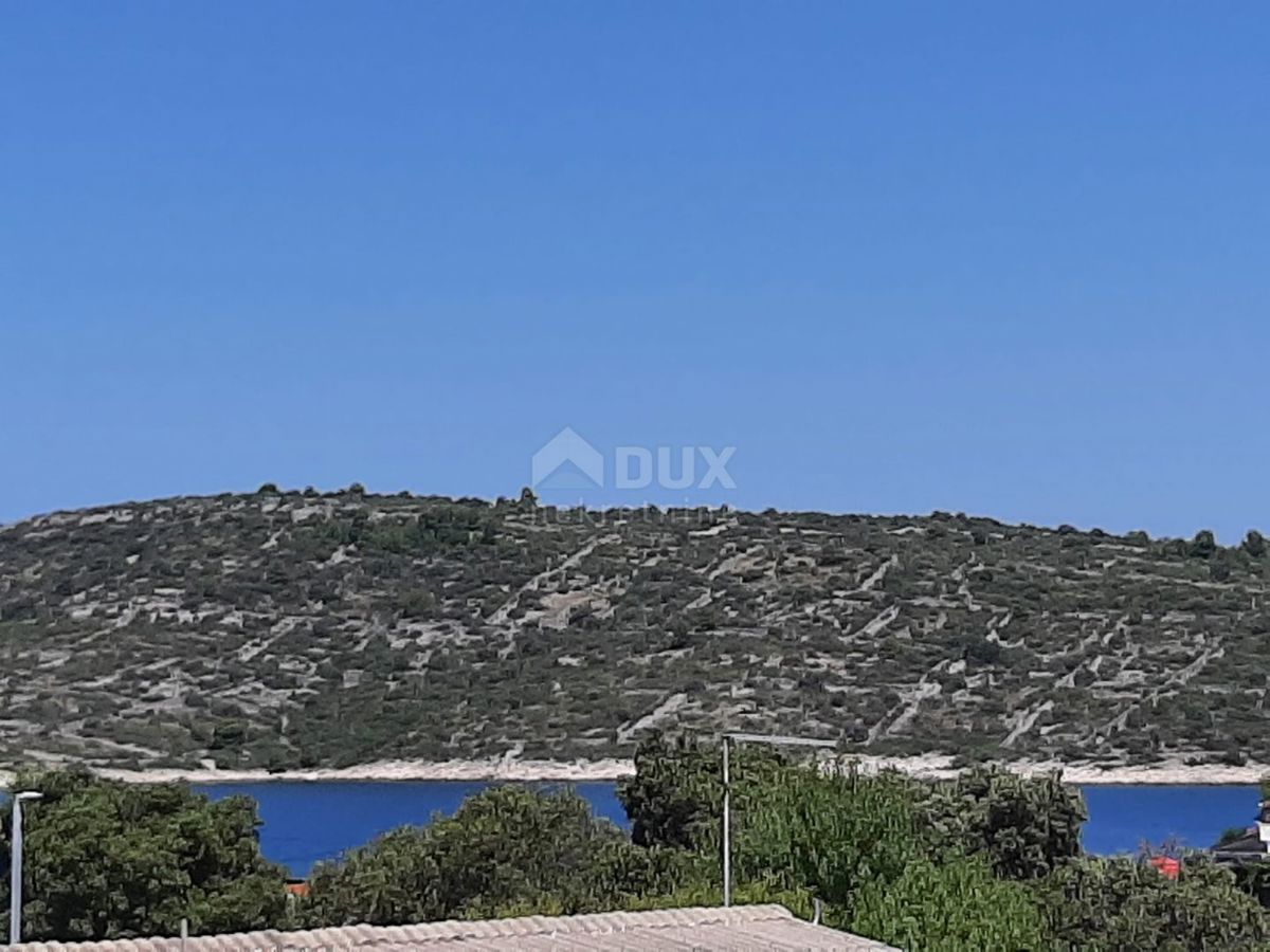 ŠIBENIK, ROGOZNICA - Casa vicino al mare