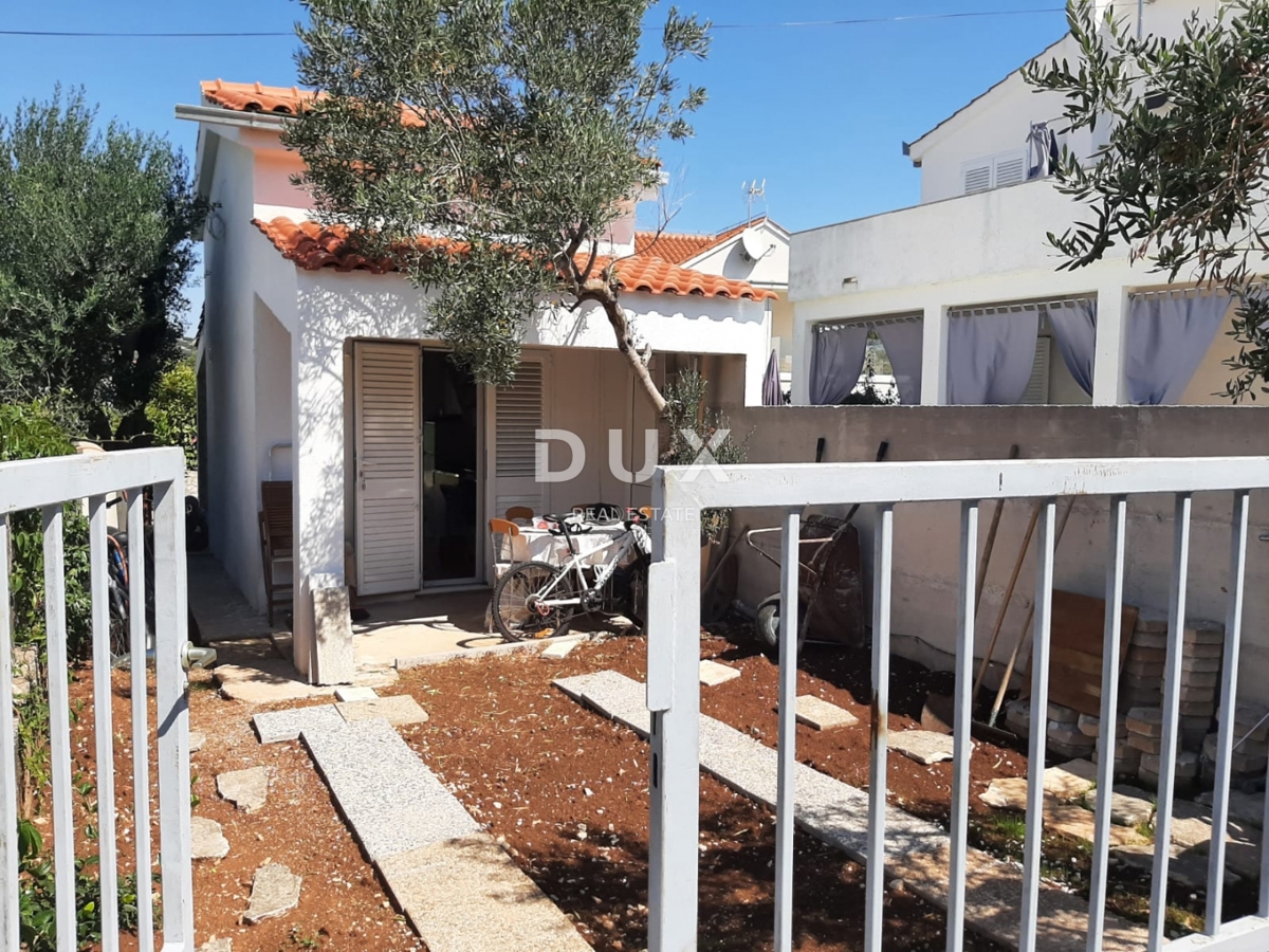 ROGOZNICA, KANICA - Bellissima casa con piscina vicino al mare