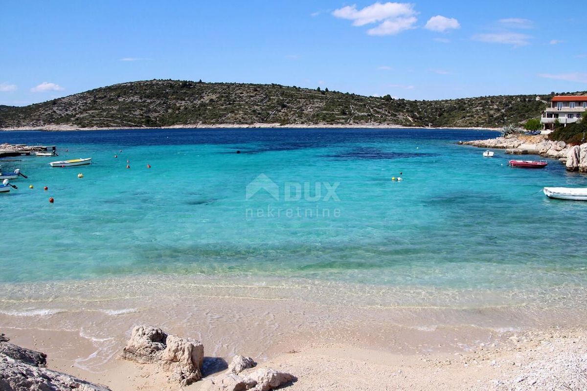 ŠIBENIK, ROGOZNICA - Casa vicino al mare