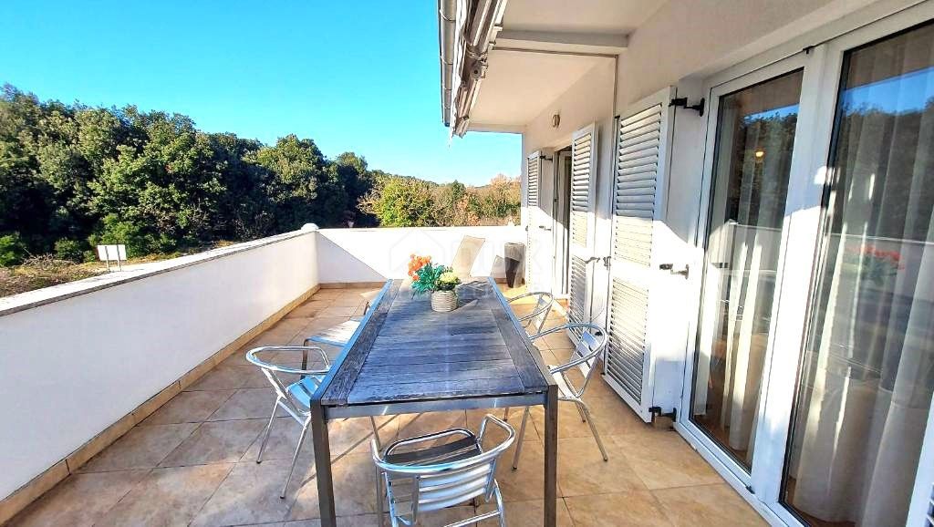ISTRIA, MEDULINO Casa con cortile immersa nella natura vicino al mare 